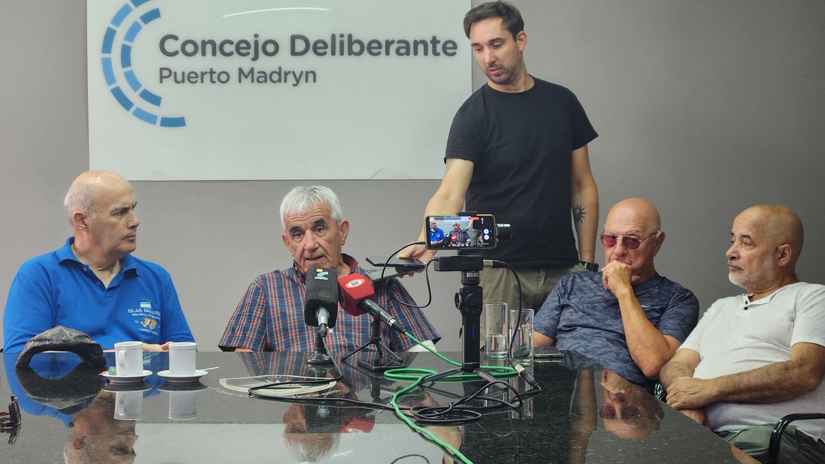 ConcejoMadryn's tweet photo. El Consejo de Adultos Mayores y el Centro de Veteranos de Guerra, representados por Oscar Furci y Daniel Belmar expusieron su preocupación ante la falta de prestación en el servicio de salud. https://t.co/nrQa9Fp45j
