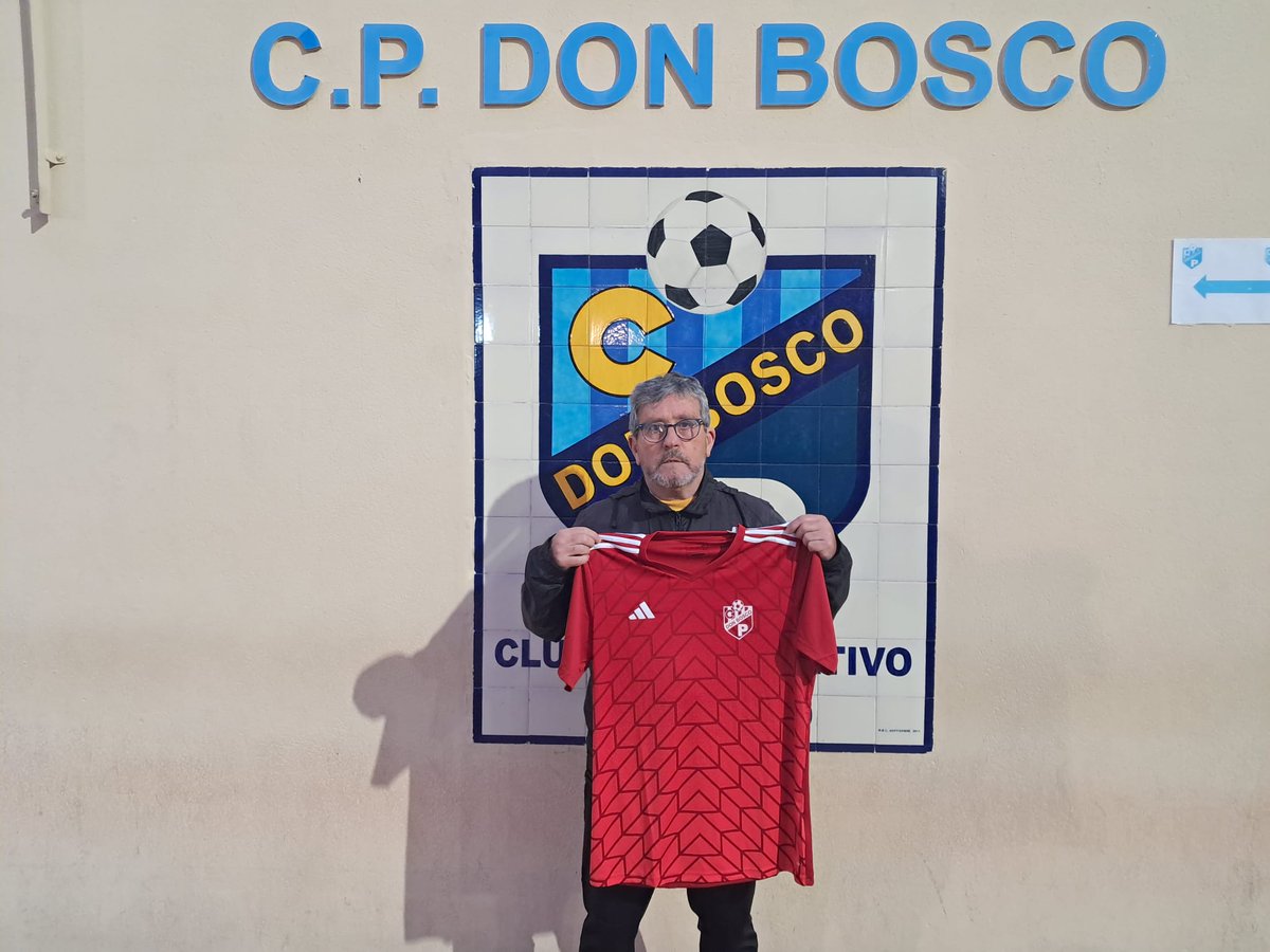 Adolfo García García 

Se convierte en nuevo entrenador del club en fútbol base.

Técnico de dilatada experiencia y trayectoria en el fútbol extremeño.

Gracias por la confianza depositada en nosotros.