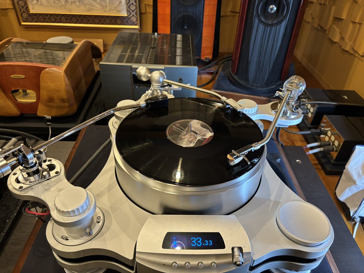 maxaudio_tw's tweet photo. 【小倉本店】
大場ブログ更新しました!
ESOTERIC Grandioso T1をトリプルアームにしてきましたよ!の巻です。
https://t.co/cECVpcfrfx
#マックスオーディオ #ESOTERIC
#airtight #analogrelax #ortofon
#glanz #sme https://t.co/zYX9BSt9yf
