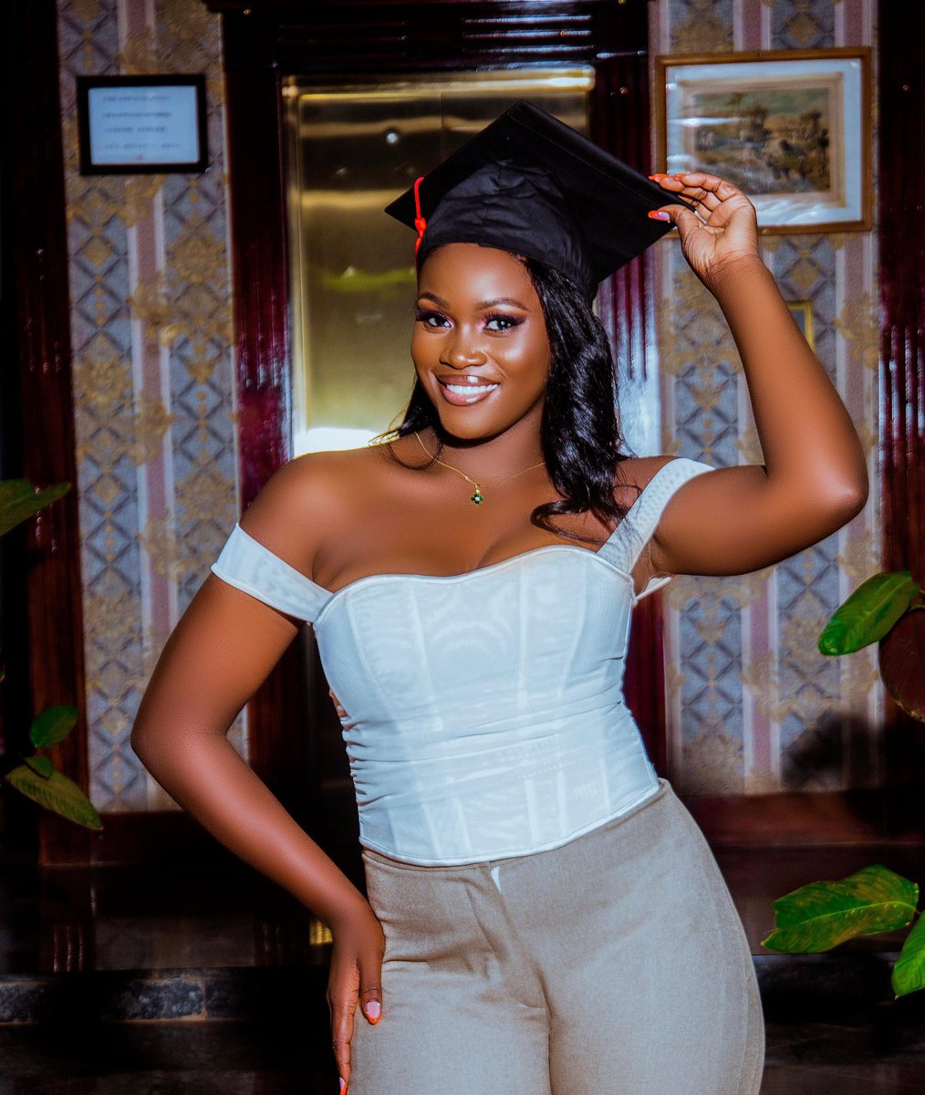jkldolphins's tweet photo. A whole Engineer!🥳🎓📚 
Congratulations @generous_grant upon your degree in Bachelor of Information Systems &amp; Technology from @Makerere! Onwards &amp; upwards https://t.co/lJ4XJgOfnx