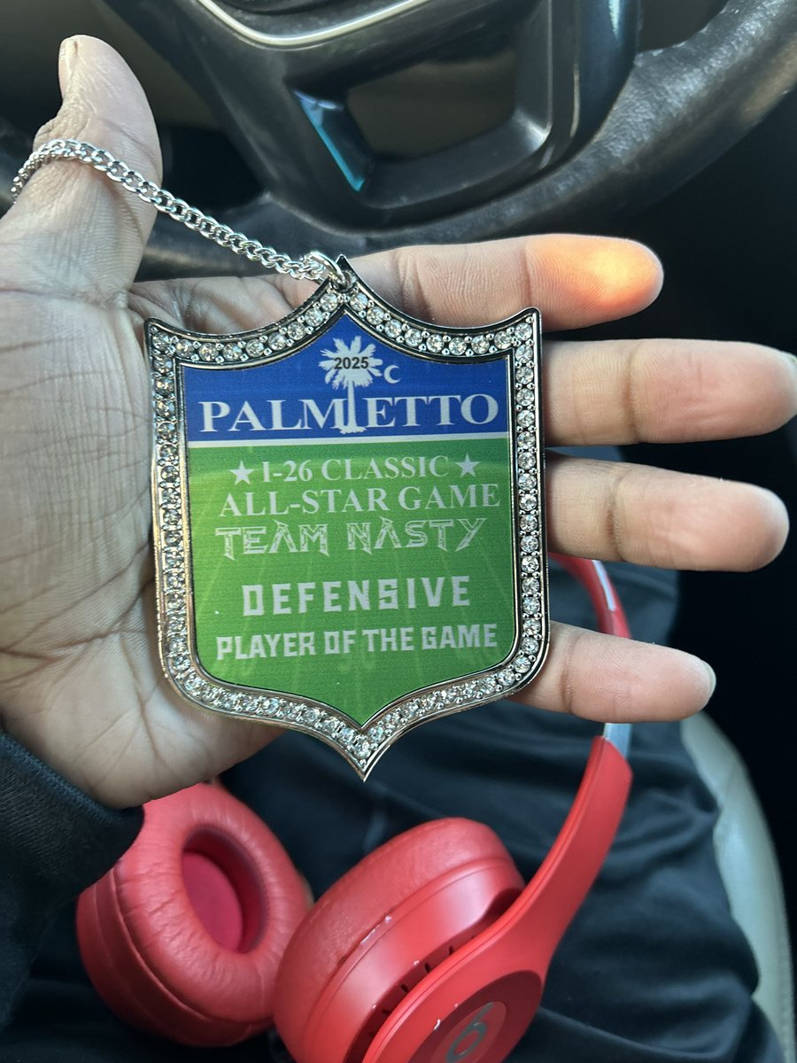 jacquez_jenkins's tweet photo. A couple of clips from my All-Star game Saturday @GCGatorFootball @Deondre__13 @T3Booker @lee_ttaylor @Elmaestrotaco @coachtesch @CoachReger @NyleGrove #DMVP https://t.co/szqVLWAAbZ