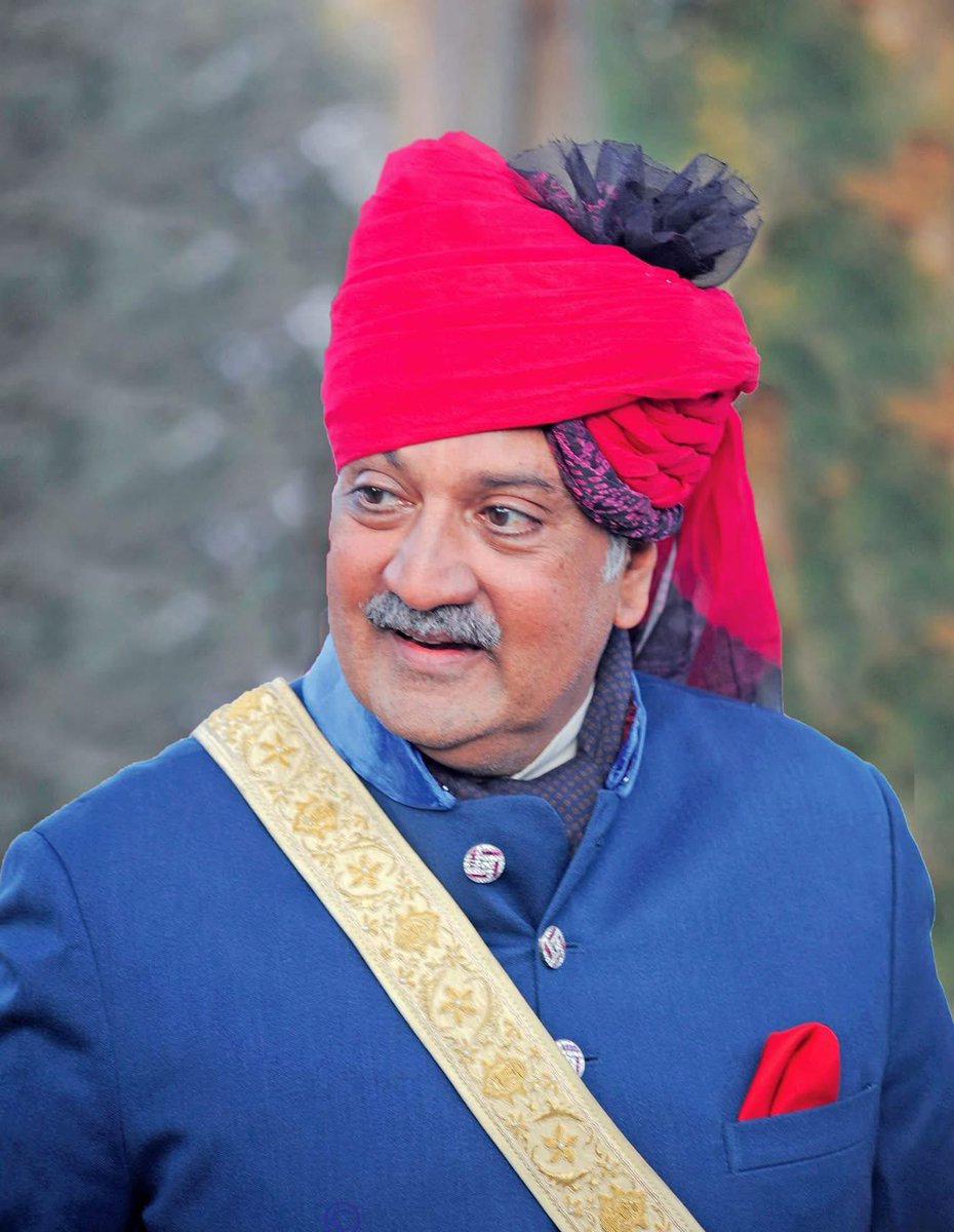 पूर्व राज्यसभा सांसद मारवाङ नरेश हिज हाइनेस महाराजा श्री गजसिंह जी (द्वितीय) साहेब को जन्मदिवस की हार्दिक शुभकामनाएं एवं बधाईयां।
परमपिता परमेश्वर से आपके उत्तम स्वास्थ्य एवम् दीर्घायु की मंगलकामनाएं करता हूँ। आप श्री का आशीर्वाद मारवाड़  पर सदैव बना रहें। 
#Jodhpur