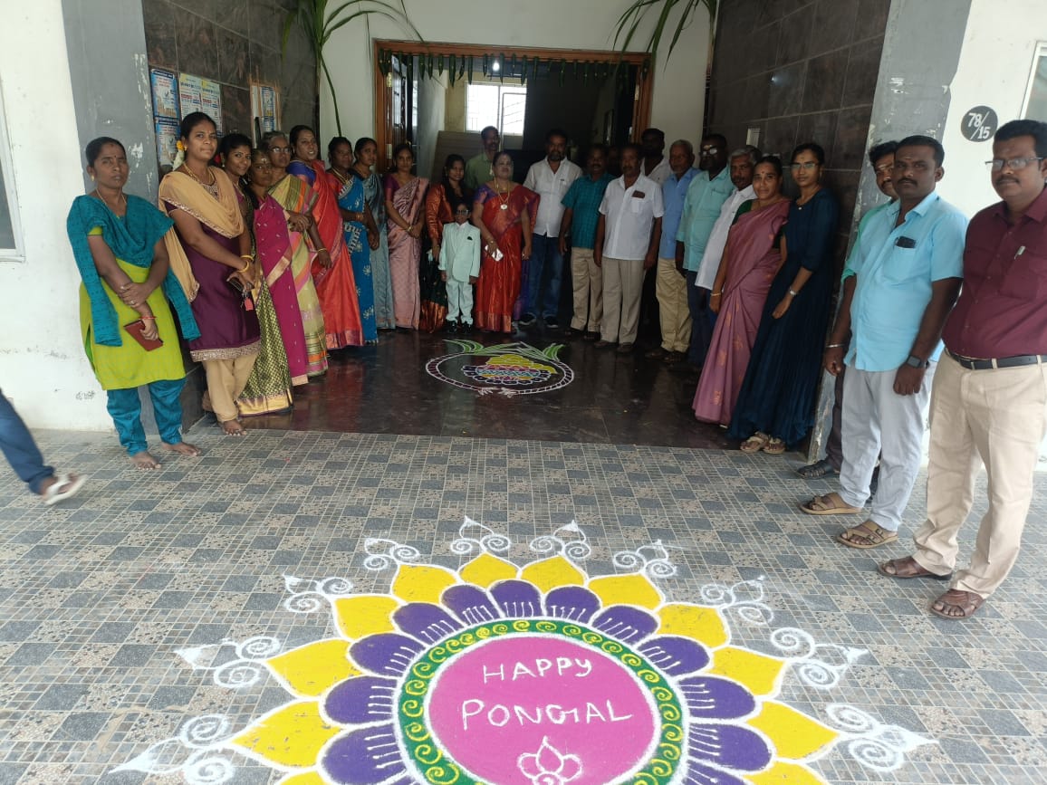 COMMISSIONERS03's tweet photo. Pongal Celebration at Sattur Municipal Office. https://t.co/MyTMy3zZUO
