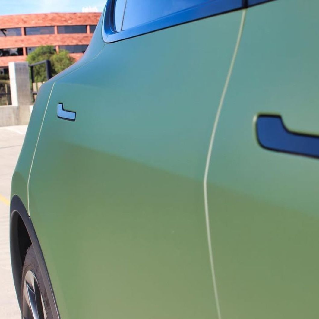 evannex_com's tweet photo. This Tesla Model Y got a stunning transformation with a full 3M Matte Military Green wrap by @cw_wraps_sd. π
What do you think of this color?
#TeslaTransformation #MatteMilitaryGreen #CarWrapPerfection https://t.co/32pL1Pcdi3