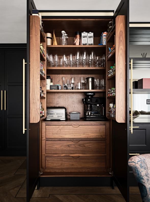 stonehamkitchen's tweet image. A #pantrycupboard is one of the must-have kitchen features for a #newkitchen which can be personalised in many ways, offering the best organisation of your food items.  

Find out more about the must-have #kitchenfeatures here -ow.ly/4cnW50UBEwY