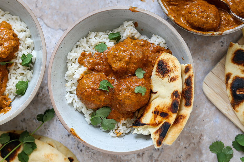 NEW! Butter Chicken Meatballs. Comfort food with bold flavors! #Recipe: floatingkitchen.net/butter-chicken… #meatballs #butterchicken #dinnerrecipes
