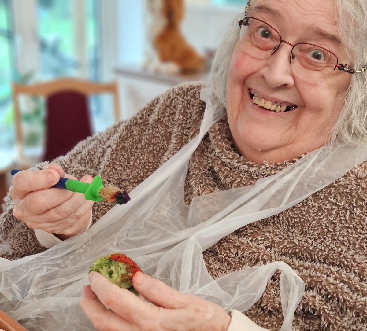 futurecaregroup's tweet photo. Residents at Oaklands House recently enjoyed a delightful and unique artistic activity that brought out their creativity and sparked joy. Using the unconventional tools of broccoli and cauliflower alongside brushes, imaginations ran wild as they created beautiful art formations. https://t.co/jkavfRQdyG