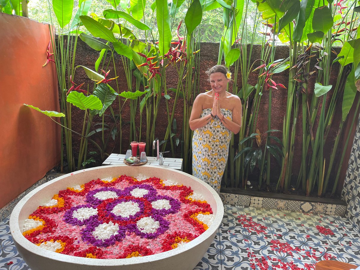 doi_bali's tweet photo. Big thanks to our lovely customer today, come and Having our spa treatment🥰
It was wonderful time to spend with you here🌺
#doibalispa
#dayspa
#balispa https://t.co/XDH8yGK5z9