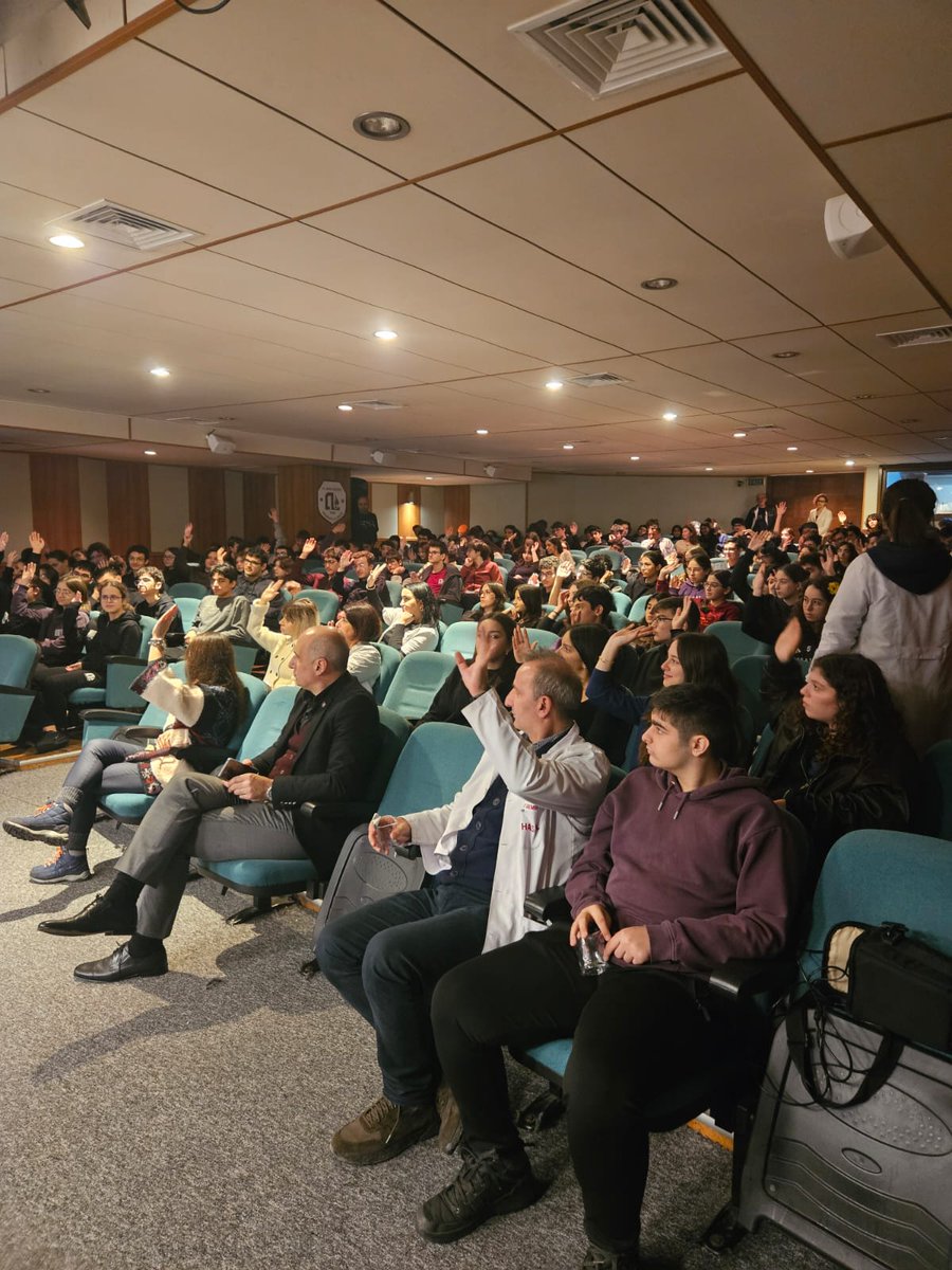 Hüseyin Avni Sözen Anadolu Lisesi tweet media