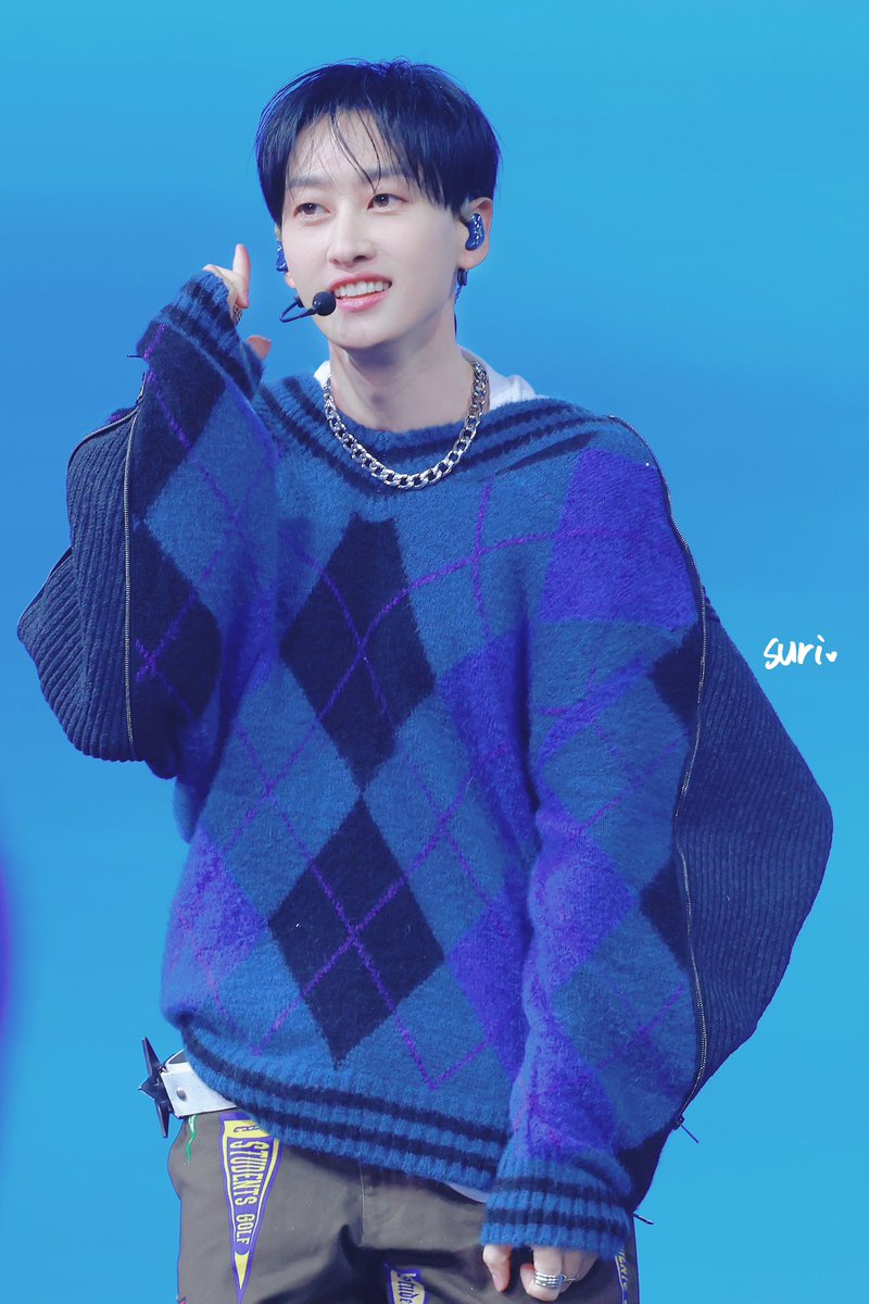 suriwithmoon's tweet photo. 20250111 SMTOWN 
🌙

#EUNHYUK 
#ウニョク 
#은혁 
#이혁재
#슈퍼주니어 #SUPERJUNIOR
#SMTOWN #SM_30thAnniversary
#SMTOWN2025 
#SMTOWN2025_SEOUL
#SMCU https://t.co/poPuXpd78E