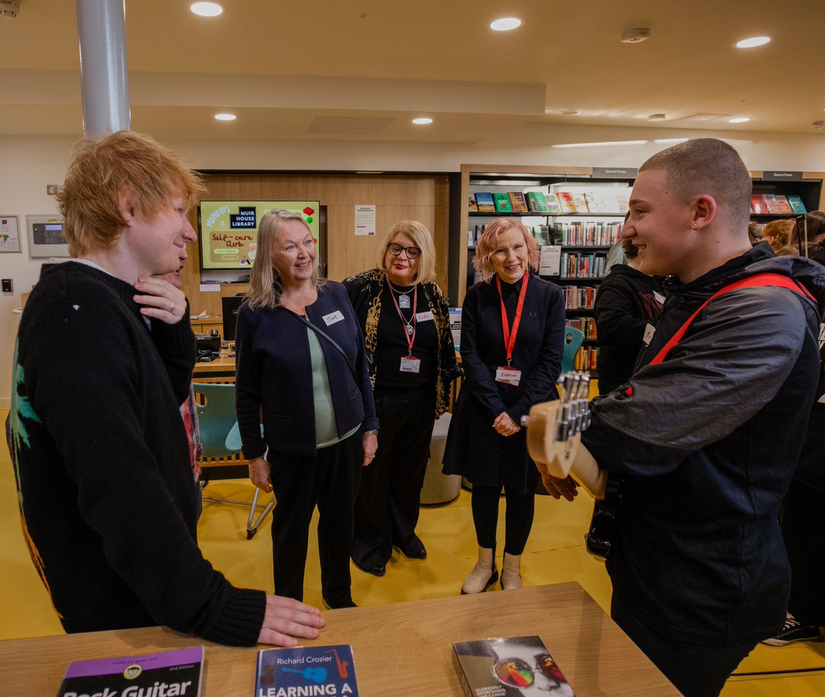 Ed Sheeran joined us last week at Muirhouse Library in Edinburgh to support the 'We Make Music' Instrument Libraries Programme! This initiative aims to get musical instruments into public libraries so people can borrow them for free - just like borrowing a book 📚🎺
