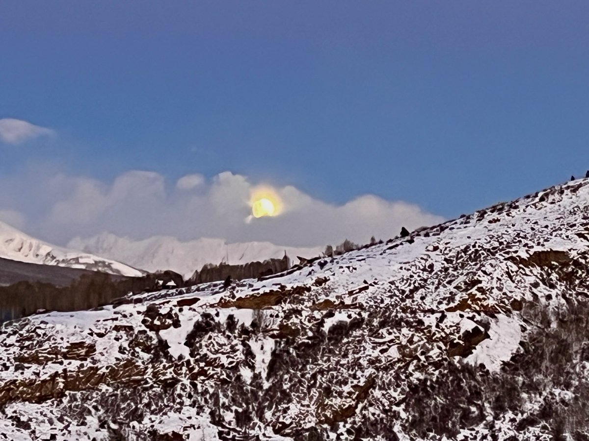 This morning’s moonset.