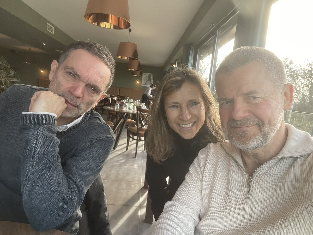 BdeGranvilliers's tweet photo. #sauvezrillette c’est l’occasion de belles rencontres avec 2 stars @EricNaulleau et #YannMoix  qui ont illuminé de leur empathie,intelligence et humanité le village de Chaource et ses habitants ravis de leur présence. Ne manquez pas ce soir #PEYA et bravo à eux leur engagement 🙏 https://t.co/UO0DWdHXsf