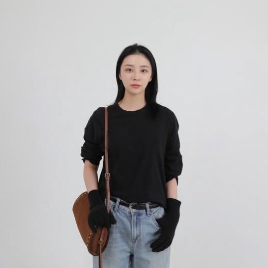 iz_remi's tweet image. Absolute slayage !!! Ketchy follow Yunkyoung's brand kiku_official_ on instagram #RocketPunch #Yunkyoung