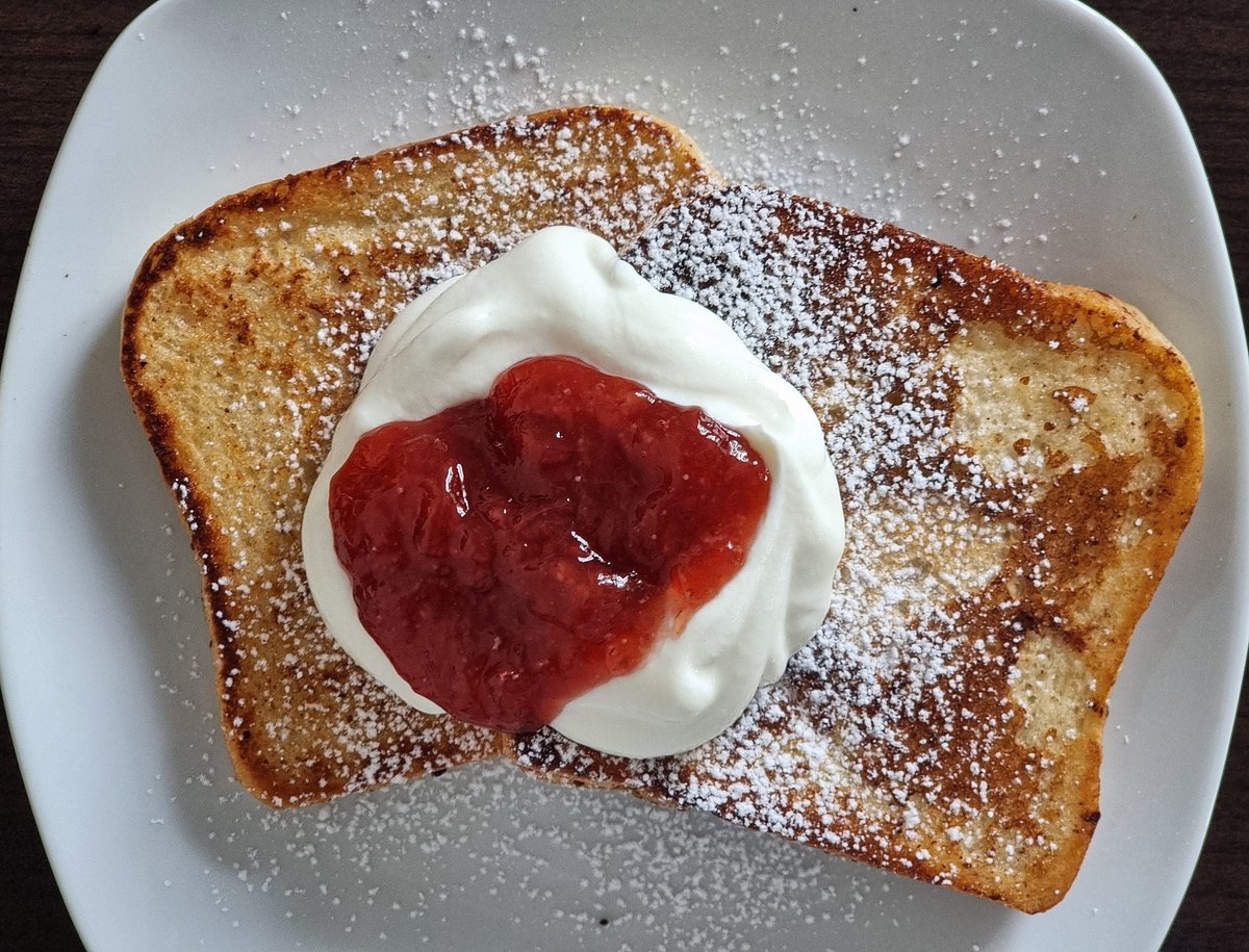 tiiyamisu's tweet photo. it's never too late for breakfast https://t.co/ACcqRuIzgy