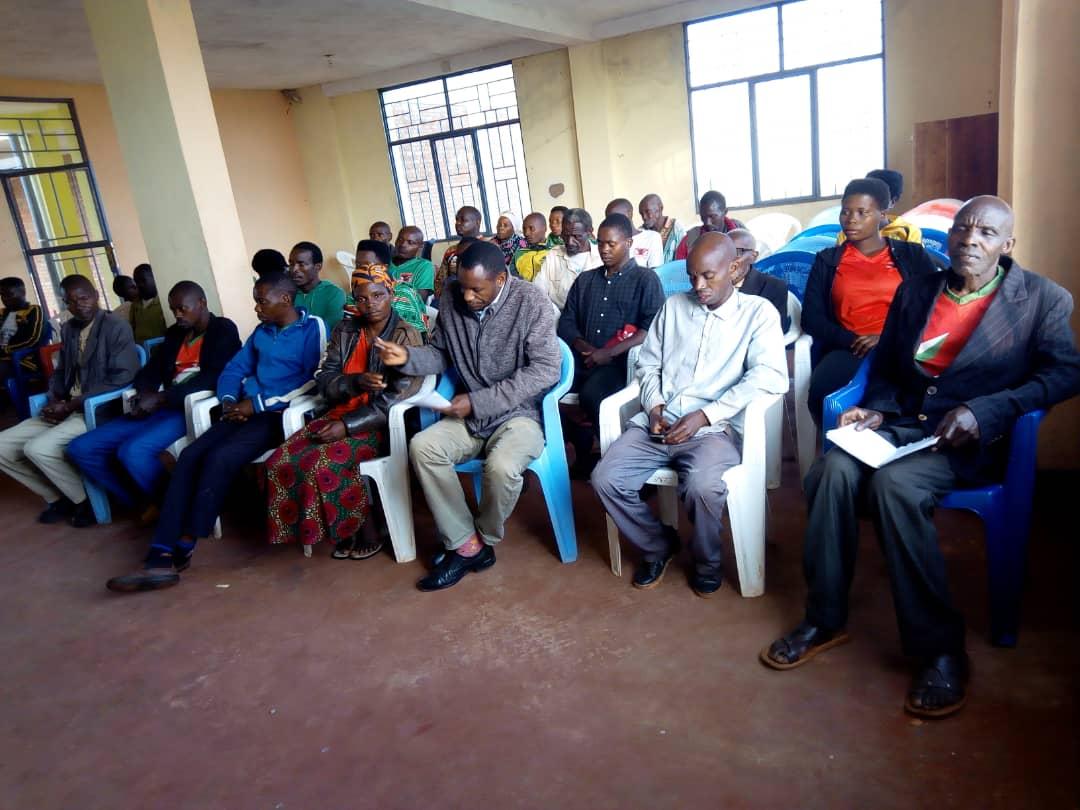 CNDDFDDBugendan's tweet photo. #Burundi @CNDD_FDDGitega @AnatoleMBA88569 Muri yanteguro y'imisi 100 kuri uyu wambere uburongozi bw'umugambwe muri zone #Gitongo na #zone #Bugendana zo muri #Komine #Bugendana bakoranije abizigirwa n'indongozi kugira ahobukera bashware ubucimbiri ibizodushitsa kuntsinzi muri 2025 https://t.co/lyLiTCjDcD