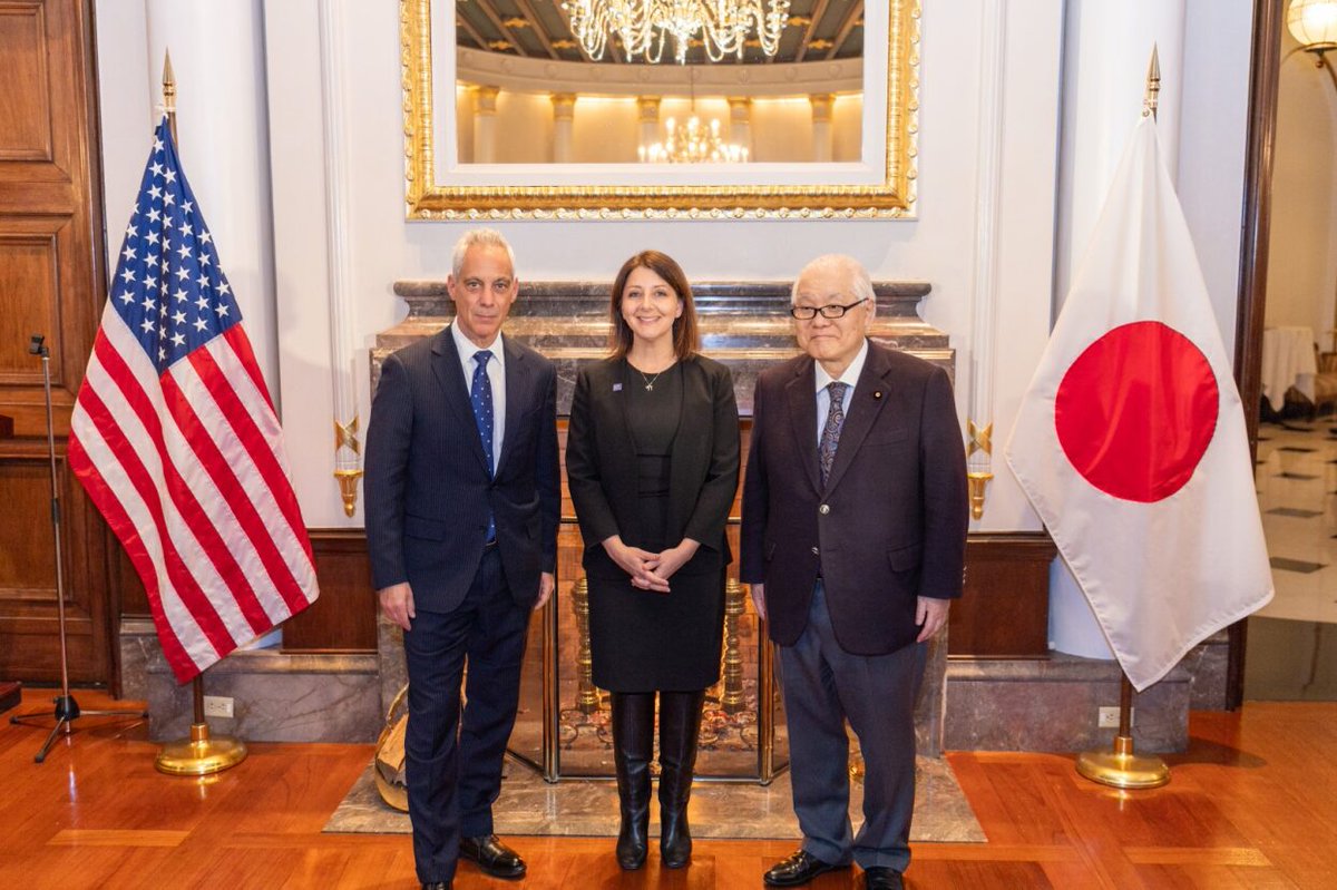 CDC Director (@cdcdirector) on Twitter photo ⏪ To the opening ceremony for the CDC East Asia and Pacific Regional Office with <a href="/USAmbJapan/">ジョージ・グラス駐日米国大使</a> and <a href="/TakemiKeizo/">武見 敬三(自民党公認 参議院議員候補・東京選挙区)</a> last Feb! This opening will allow for greater information exchange &amp; stronger partnerships to improve regional &amp; global health security. bit.ly/4819uB3 ⏪ To the opening ceremony for the CDC East Asia and Pacific Regional Office with <a href="/USAmbJapan/">ジョージ・グラス駐日米国大使</a> and <a href="/TakemiKeizo/">武見 敬三(自民党公認 参議院議員候補・東京選挙区)</a> last Feb! This opening will allow for greater information exchange &amp; stronger partnerships to improve regional &amp; global health security. bit.ly/4819uB3
