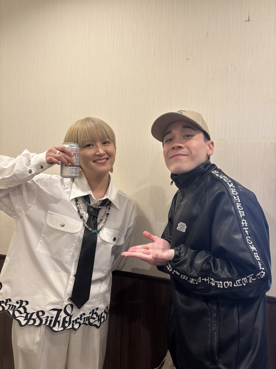 Fuma_no_KTR's tweet photo. SKRYUくんのSTARDOMツアー東京編出させていただきました🙌🙌

ライブ中に脳みそはじけちゃいそうなぐらい楽しくて物凄く暖かいお客さん達で最高でした🤯🥰

SKRYUくんの背中見てまたヤル気貰いました💪

サーヤさんが撮ってくれた写真置いときます✌️ https://t.co/LReN8iga5j