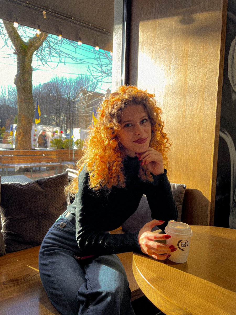 Тепер тре якось активувати твіттер і, сподіваюсь, ці знимки таки активують трішки
З вас донат за мої гарні очі на збір для 93 ОМБр🥹

send.monobank.ua/jar/4vVF3qQYbE