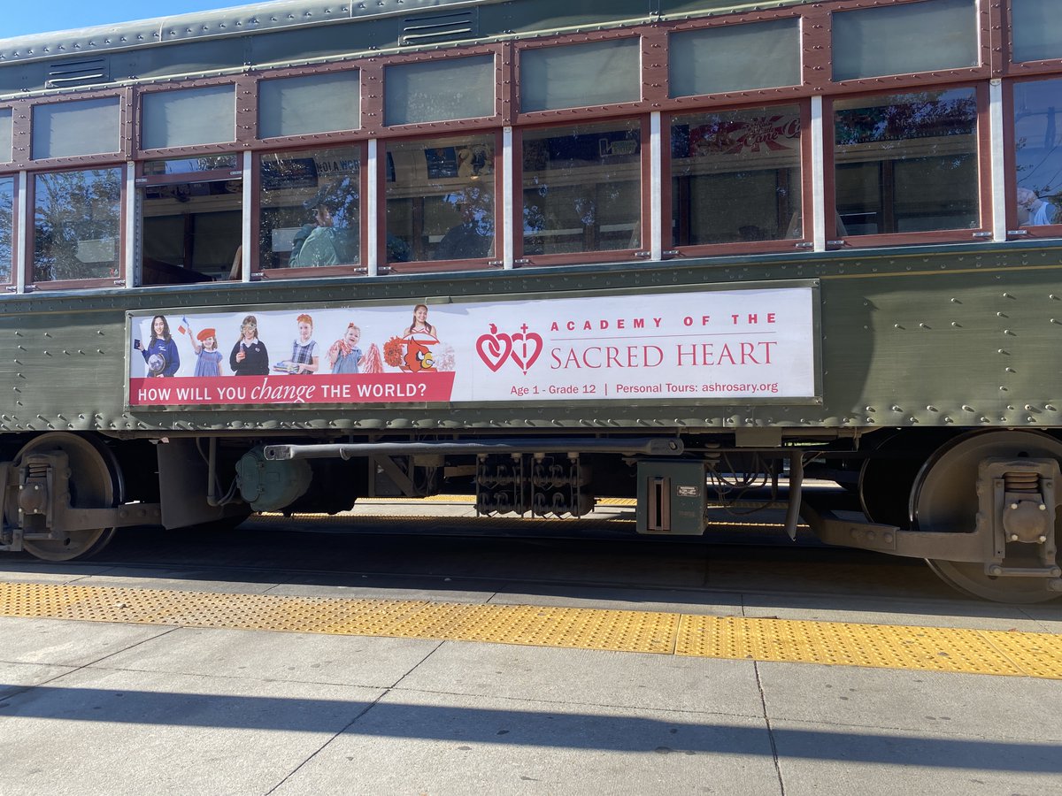 Refer a Future Cardinal! Do you know a future Cardinal or parent/guardian(s) who are trying to make a school decision for their daughter? Introduce them to Sacred Heart! Our Admission Office is happy to talk to a family about the value of a Sacred Heart education or schedule a