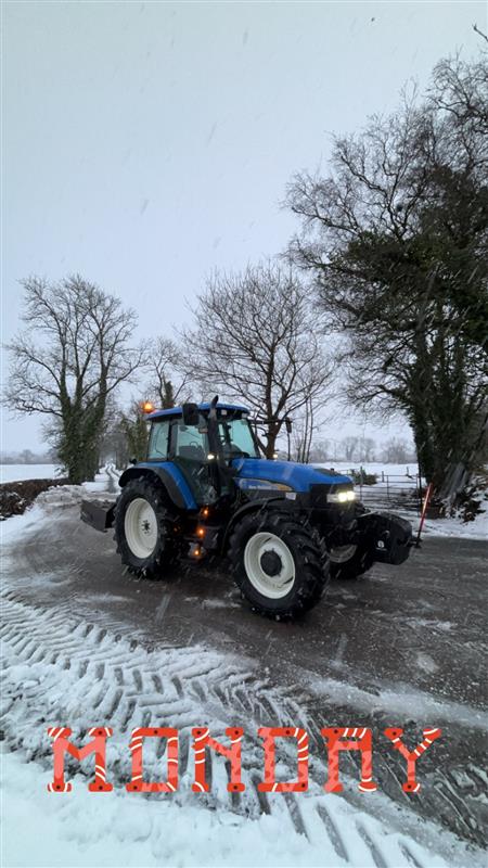 MillstreetCS's tweet photo. A huge thank you to all our farmers and farming students for the big efforts to keep the show on the road last week..Frank Flat out!
#millstreetcommunityschool
#Cork
#snow
#communityspirit https://t.co/yULOEGs1Fa