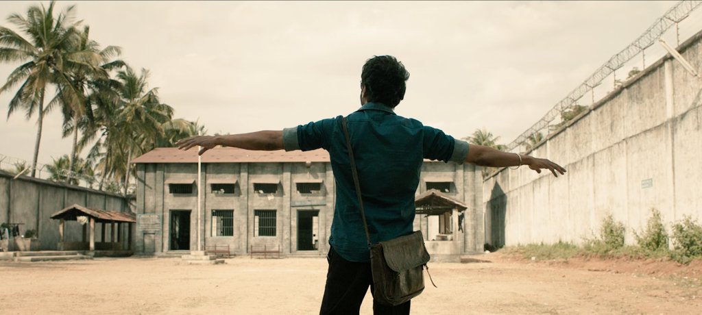 muthu_asf's tweet photo. 4 Years Of Masterpiece 💥 JD 😎
#4YearsOfBlockbusterMaster https://t.co/R3vAD4QNoC