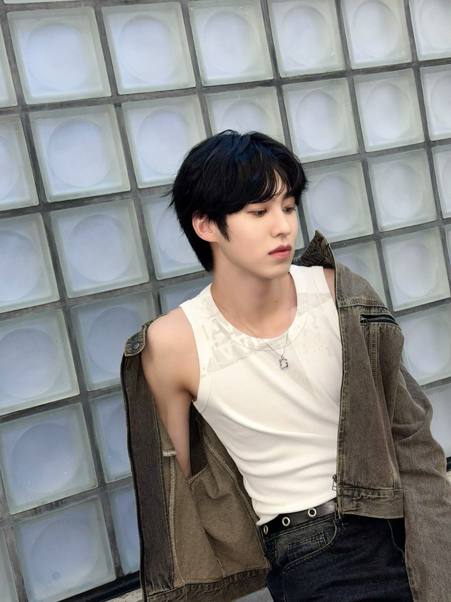 오늘도 수고 많았어🧡

#EPEX #이펙스 #AYDEN #에이든