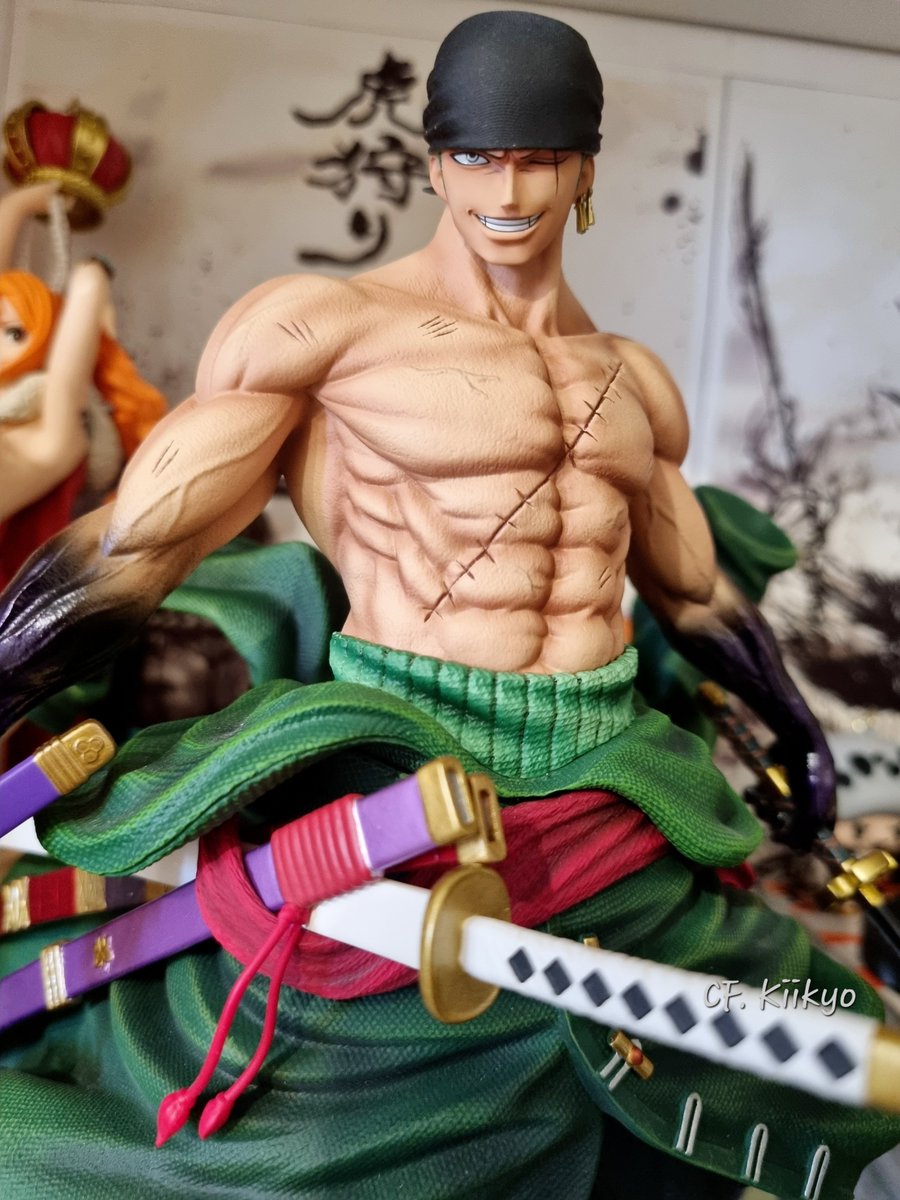 CF_Kiikyo's tweet photo. Finalmente è arrivato il mio Zoro in resina della TH Studio!!!! 💚😍 i dettagli sono spettacolari!!
Devo assolutamente creare uno spazio adatto nella mia vetrina e sistemarlo meglio vicino a Nami...
#roronoazoro #thstudio #resinstatue #onepiece #statue #resin #ゾロロロノア https://t.co/5fUkQkpowk