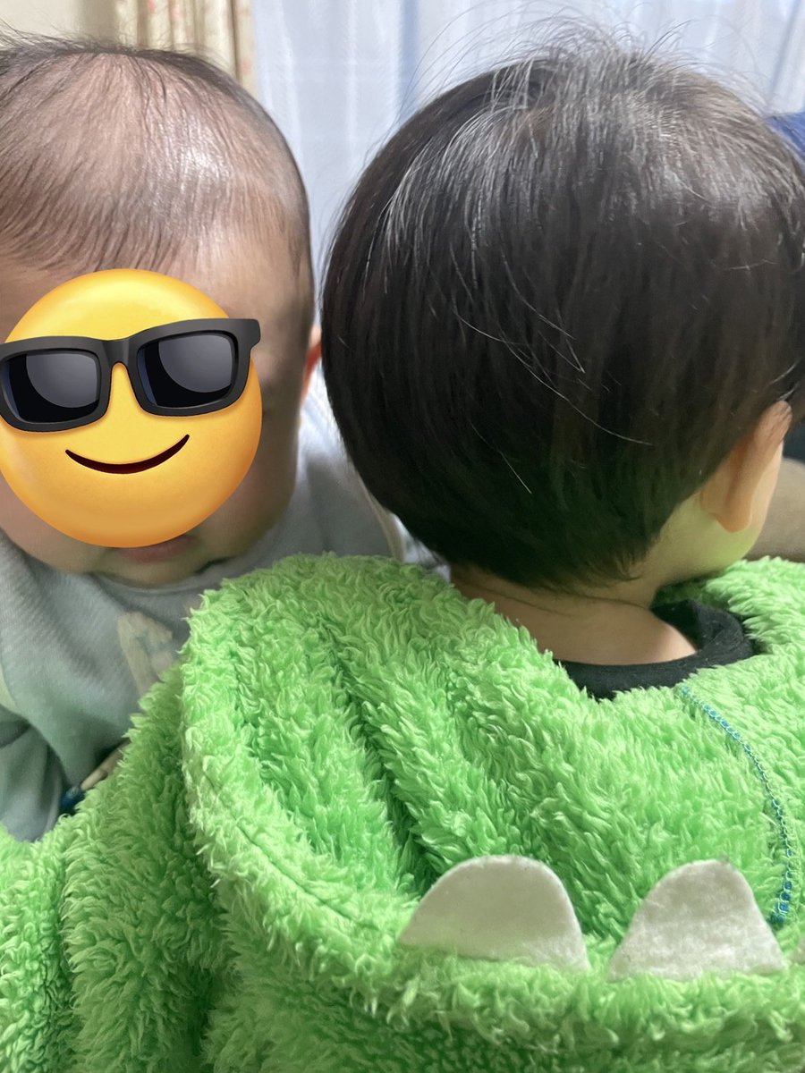 sg2525_104's tweet photo. 気がつけばあと少しで4ヶ月😢
長いような短いような…
最近はよく笑うし日々成長が感じられる。
珍しく妹の子供がハグしてきたりして
たくさん可愛がってもらってる😌
でもたまに一人になりたい時もあるけどその後後悔してる😢
ダメダメなママでごめんね😢
母親って凄いなぁ〜。 https://t.co/OJtvwnTk53