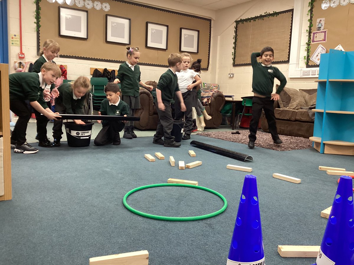 GatesWoodpecker's tweet photo. London’s burning! In our Commando Joe’s session today we have considered whether ‘Panic only makes things worse’ the children used TEAMWORK skills in order to put the fire out quickly! #commandojoes #teamworkmakesthedreamwork https://t.co/61g70jtGeM