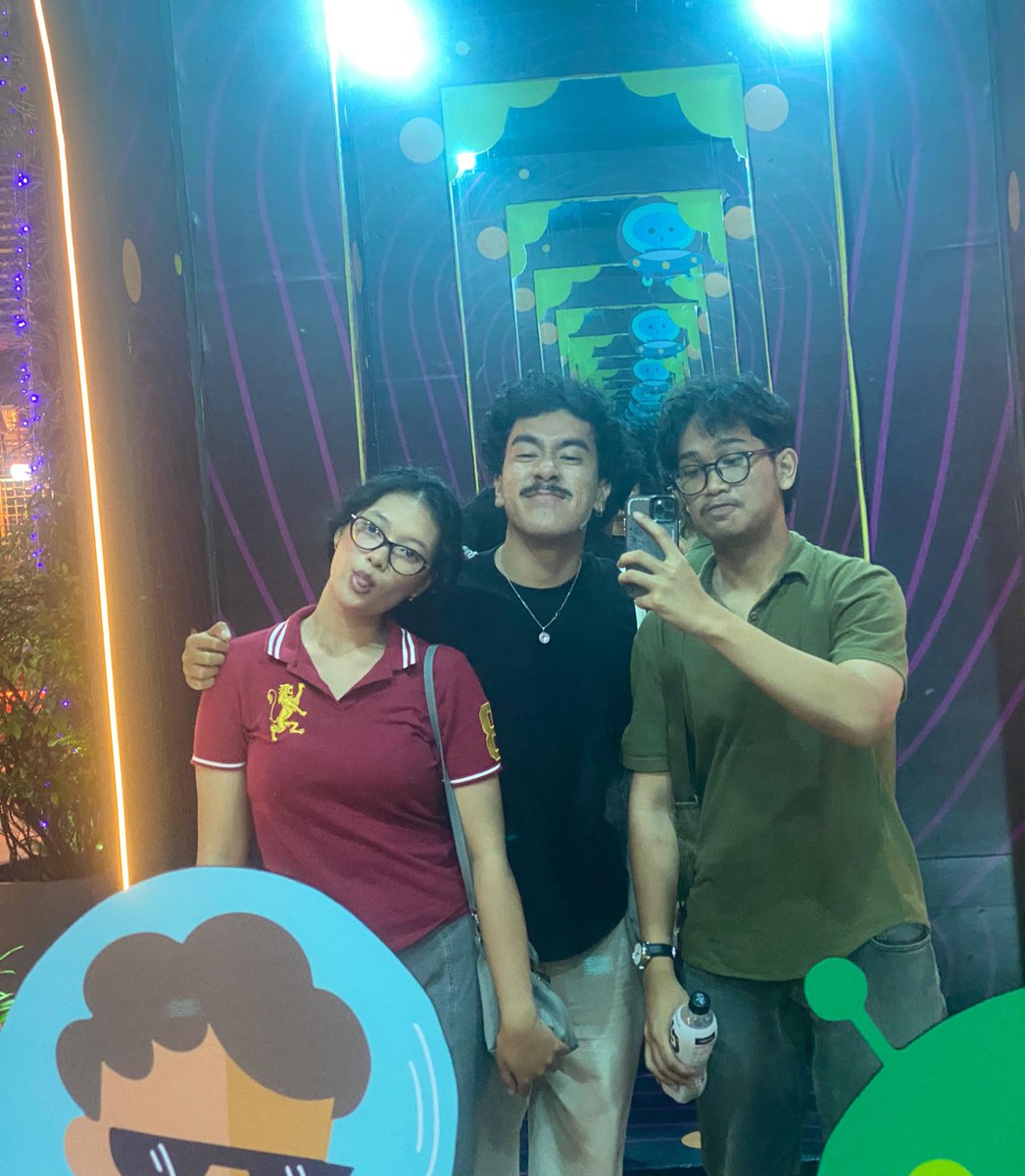 SAK1TGIL4's tweet photo. with my 2 bros❤️ https://t.co/5AcfdkimvA