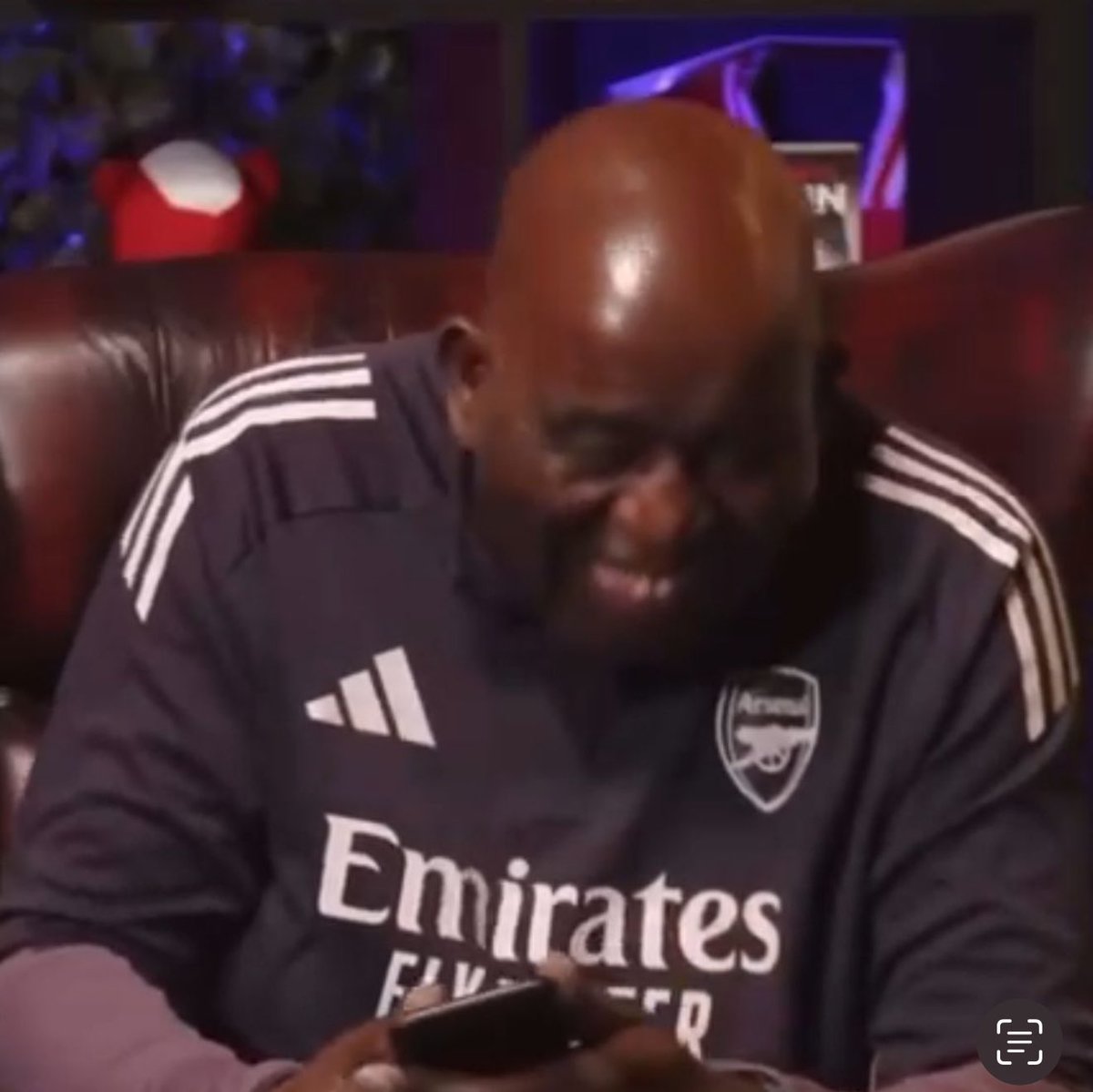 dangircre's tweet photo. @ItsRobbieLyle 😂😂😂 #ManchesterUnited #Arsenal #Liverpool #FaCup #PremierLeague https://t.co/YGjNHCVHV2