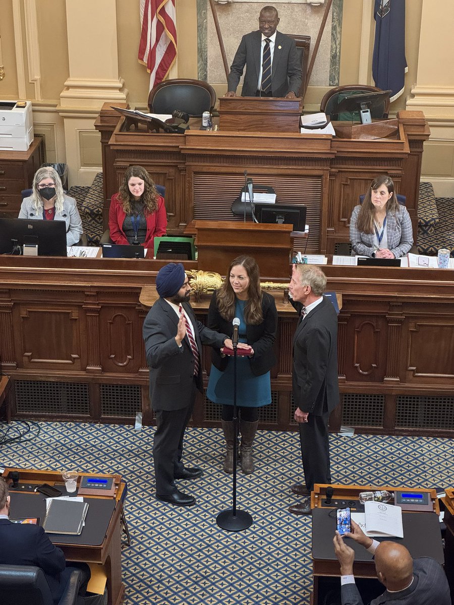 SinghforVA's tweet photo. Honored to take the Oath of Office this morning. Time to get to work delivering for Loudoun County. https://t.co/YG22Wml7zT