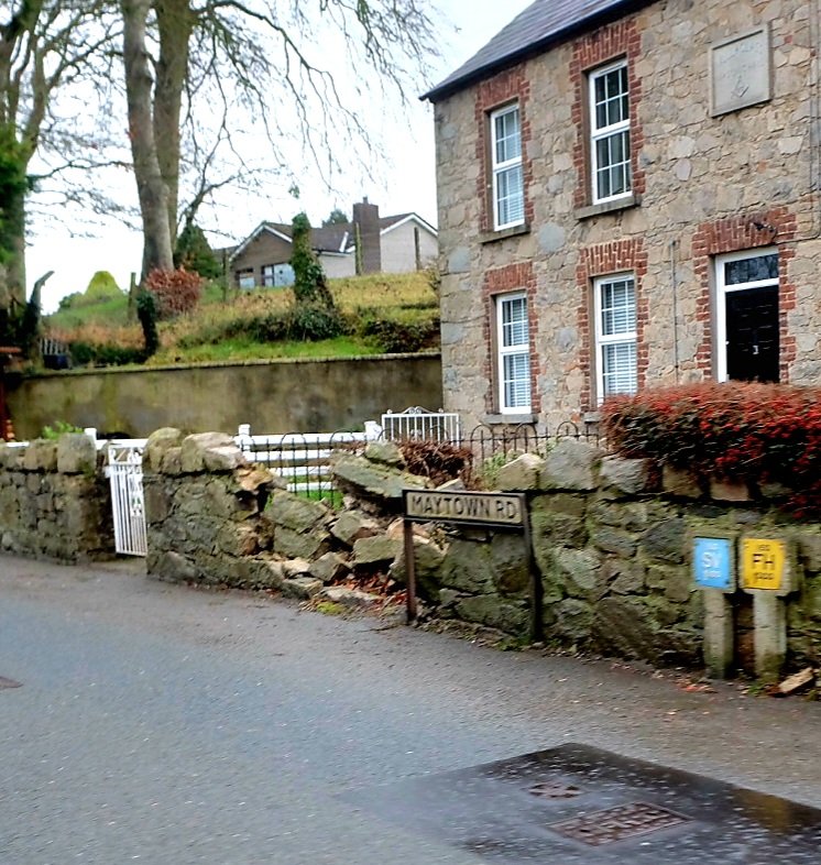 johnmccabe1948's tweet photo. On my travels today at Maytown Road, #Bessbrook part of a wall damaged unsure how long it has been like this, but let's hope it gets repaired soon. https://t.co/gp7CD1F9Ju