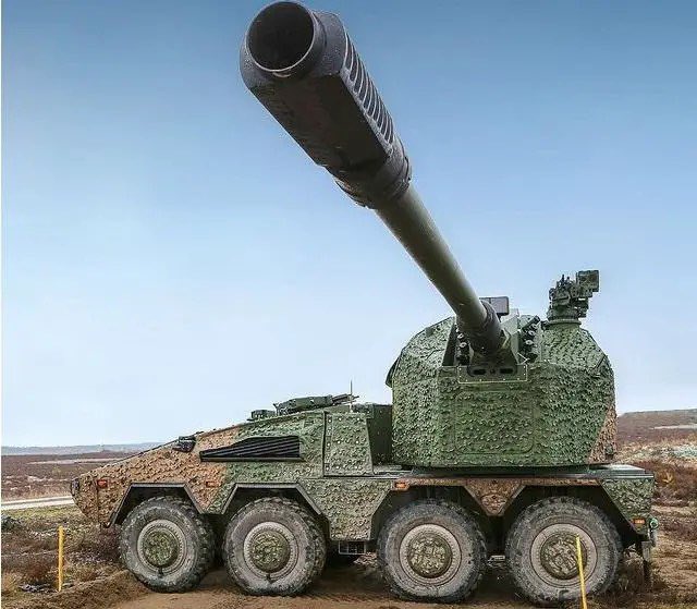 MadWokeNews's tweet photo. ‼️‼️Ukraine has received its first delivery of 6-wheeled RCH 155 self-propelled howitzers from Germany, with an order for a total of 54 systems.
This marks a significant step in bolstering Ukraine's artillery capabilities amid ongoing conflicts. #UkraineAid #GermanSupport #RCH155Howitzer