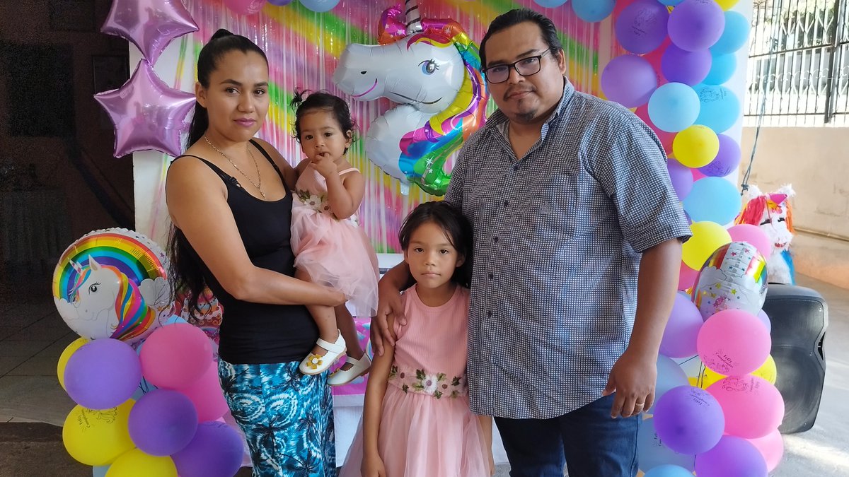 idiaz83's tweet photo. Hermosa Familia! https://t.co/6HgjL9KIId