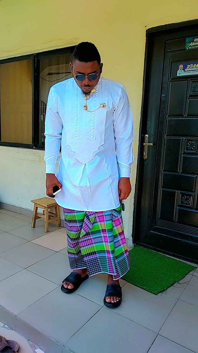 Bigger than Life 

Larger than hearts 

World Pandas Day 

Happy birthday Nwo Dieli Iwhurunha kpom kwem

Happy birthday to me