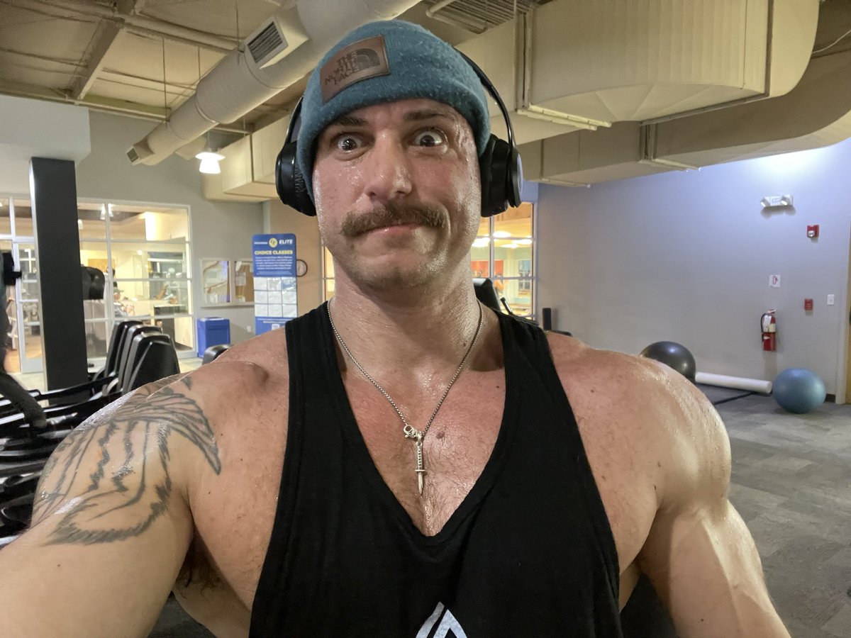 FairyGodHimbo's tweet photo. Coach said the latest reduction in fats was gonna hit hardโฆhe was right ๐ฅต๐ฎโ๐จ๐ตโ๐ซ
#Cardio https://t.co/kQlNq6fhEE