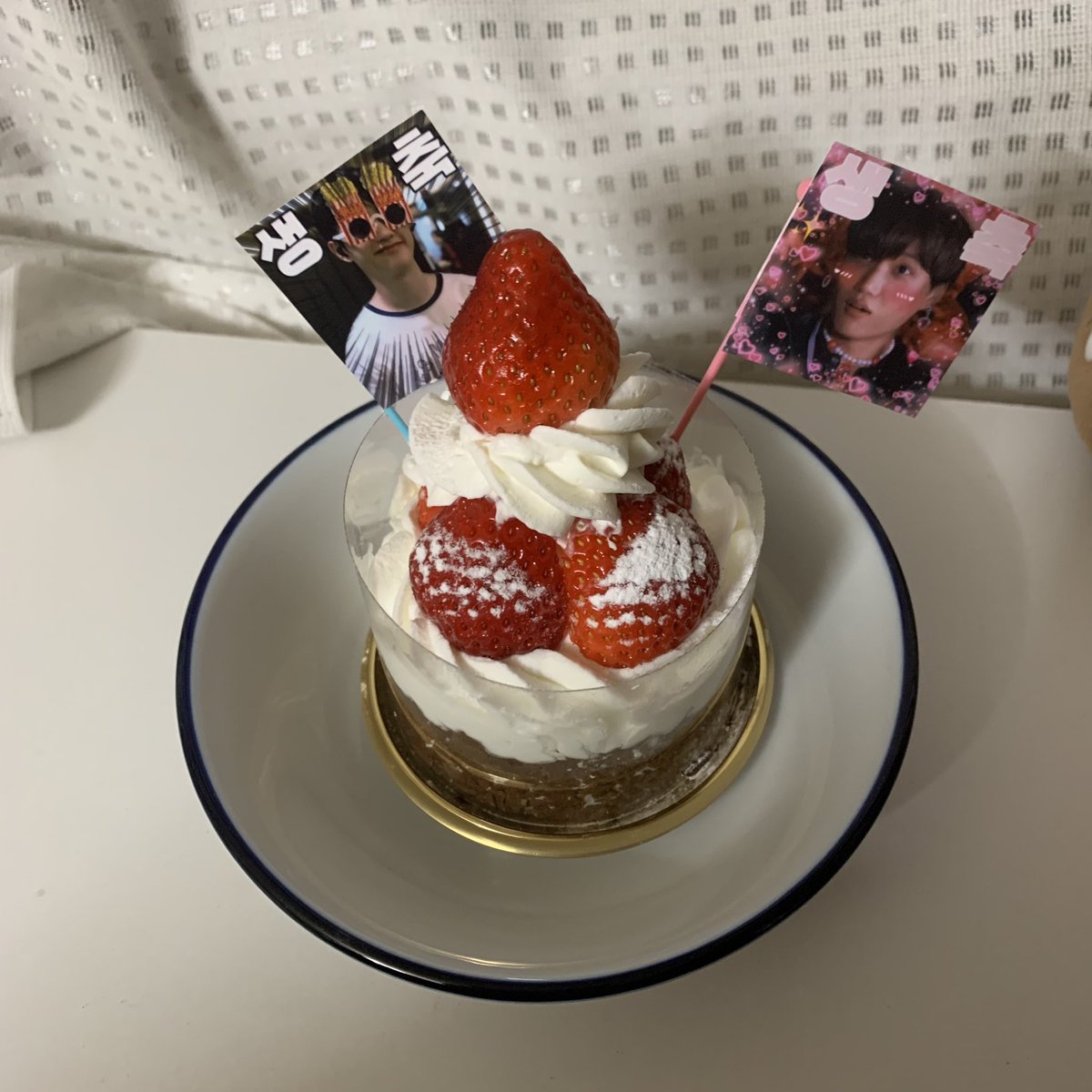 susitarou1214's tweet photo. #HAPPYKAISOODAY
#JanuaryKAISOODay
#카이생일축하해
#경수야종인아사랑해
#경수야종인아생일축하해
1年の中でこの3日間が1番大好き🥰
カイの弟感溢れる姿とお世話するギョンスの関係性に乾杯だー!!🥂 https://t.co/F0zN507Jmt