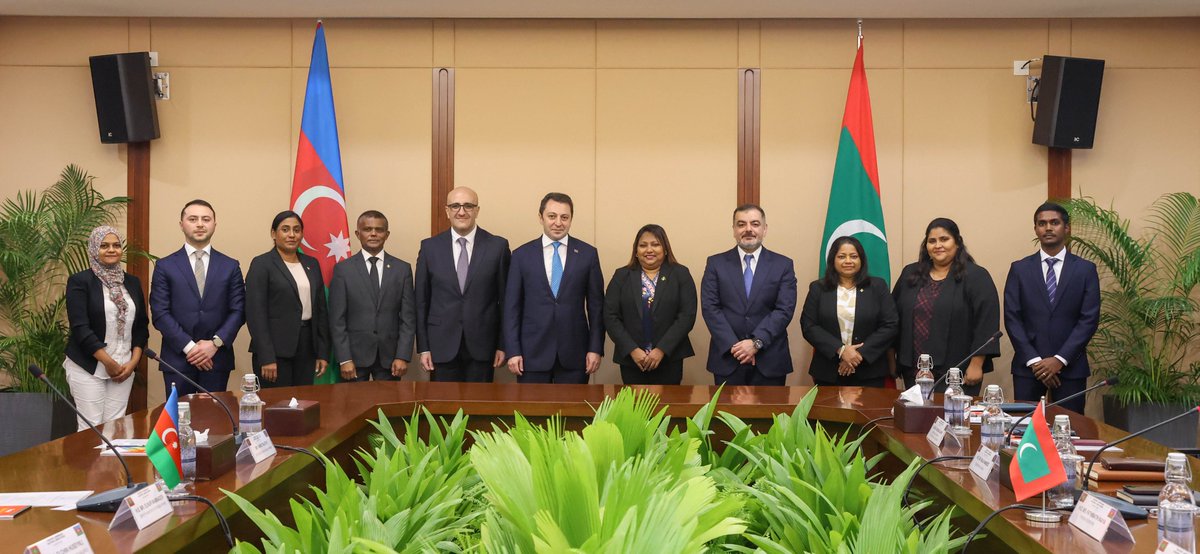 MoFAmv's tweet photo. The first round of bilateral consultations between #Maldives and #Azerbaijan was held today, reinforcing shared commitment for close collaboration and cooperation on a wide range of areas. #BilateralDialogue #Cooperation
@AzerbaijanMFA 🇲🇻 🤝 🇦🇿
📃 | https://t.co/JcdzgXGQzZ https://t.co/ZuN57rCNzJ