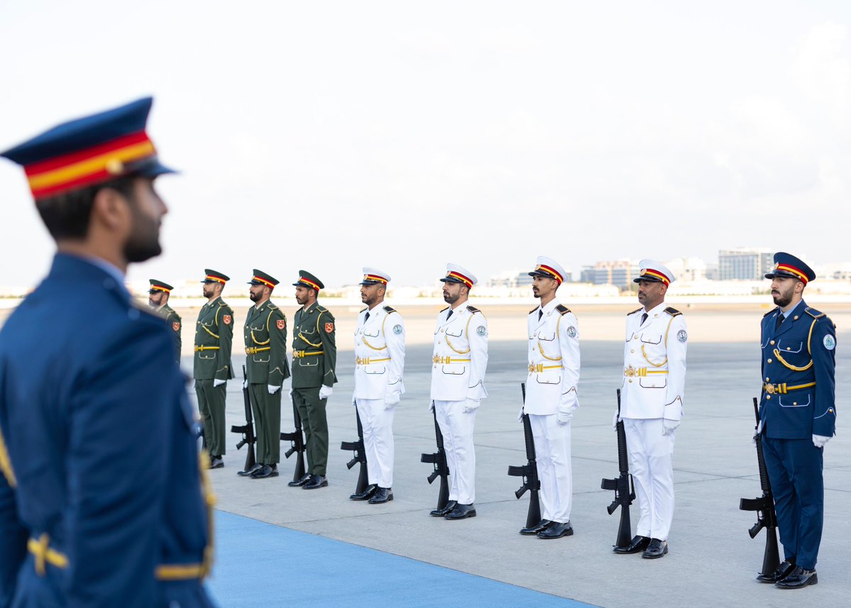 President Kagame has arrived in Abu Dhabi where he was welcomed by Sheikh Shakhboot Nahyan Al Nahyan, Minister of State in the Ministry of Foreign Affairs, ahead of his participation at the Abu Dhabi Sustainability Week <a href="/ADSWagenda/">ADSW</a>. #ADSW2025