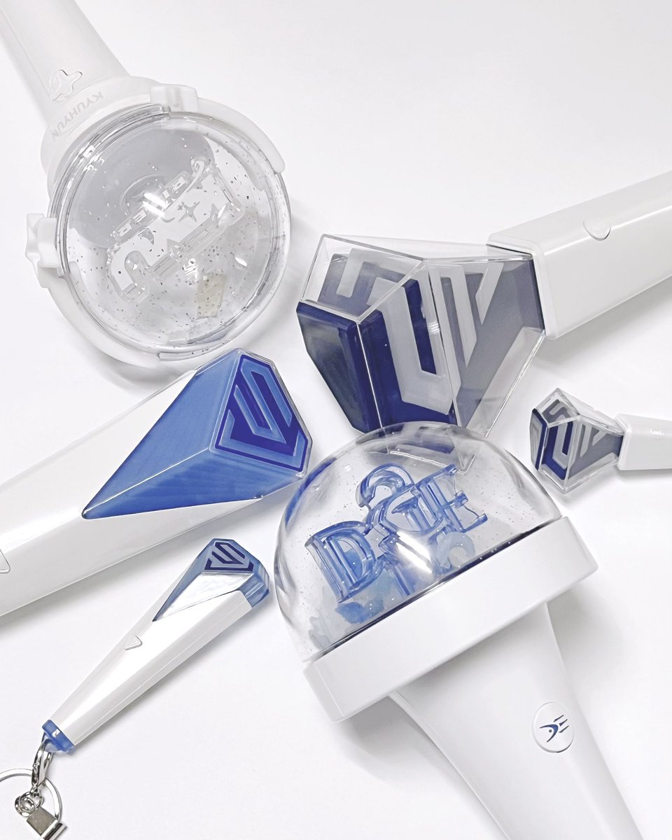 heliotropicww's tweet photo. ⁺˳💙 ⤾·˚✩ 💎 ♪.

#SUPERJUNIOR #슈퍼주니어 https://t.co/xofKDqRUEH