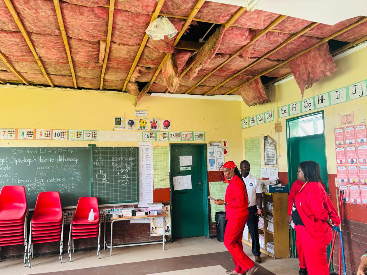 EffNorthwest's tweet photo. ♦️In Pictures♦️

Today, Cmsr. Sharon Letlape, together with the councillors for Rustenburg Local Municipality engaged in an oversight at Tlhage Primary School.

-EFF Public Representatives are on the ground, ensuring that schools are ready for the 2025 academic year. https://t.co/DLQCThmyOB