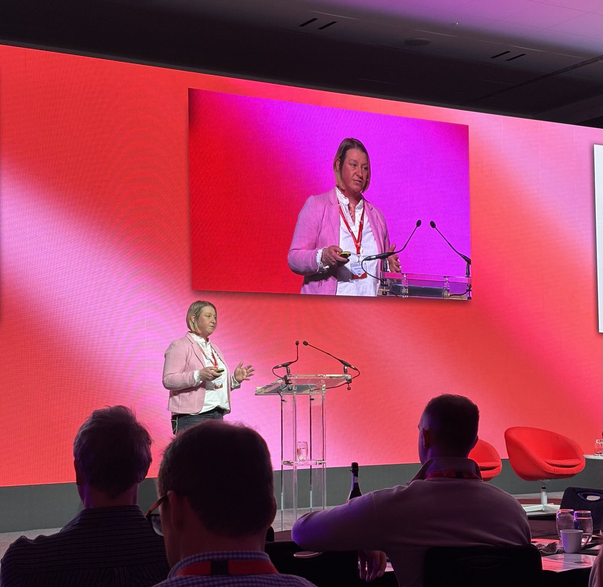 Paul Flanagan (@paulflanaga) on Twitter photo Great presentation from <a href="/sjtomo157/">sarah tomlinson</a> on Johnes, TB & BlueTongue #SemexConf25. Haven’t seen an after lunch presenter keep the audience so engaged! <a href="/TheAHDB/">AHDB</a> <a href="/AHDB_Dairy/">AHDB Dairy</a> Great presentation from <a href="/sjtomo157/">sarah tomlinson</a> on Johnes, TB & BlueTongue #SemexConf25. Haven’t seen an after lunch presenter keep the audience so engaged! <a href="/TheAHDB/">AHDB</a> <a href="/AHDB_Dairy/">AHDB Dairy</a>