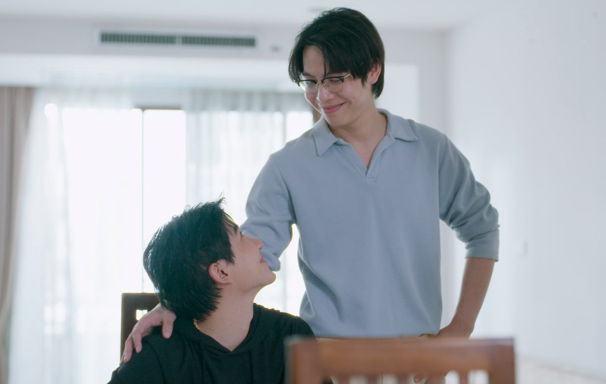 TH_OssansLove's tweet photo. นี่แหละคู่รักที่หวานที่สุดในวันนี้ ขอ��คุณ @Firstkpp @myktnw ที่มาทำให้รู้ว่าบ้านของเราแค่ได้กลับมาเจอกันและกันก็เพียงพอแล้ว❤️
#OssansLoveTHep2 https://t.co/xxARuvtf3m