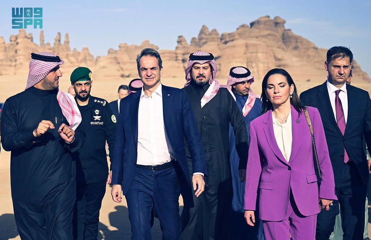SPAregions's tweet photo. رئيس الوزراء الهيليني يزور معالم العُلا الأثرية.
https://t.co/YwkohdFQKP
#رئيس_وزراء_اليونان_في_العلا 
#واس_عام https://t.co/PMymIYqiM7