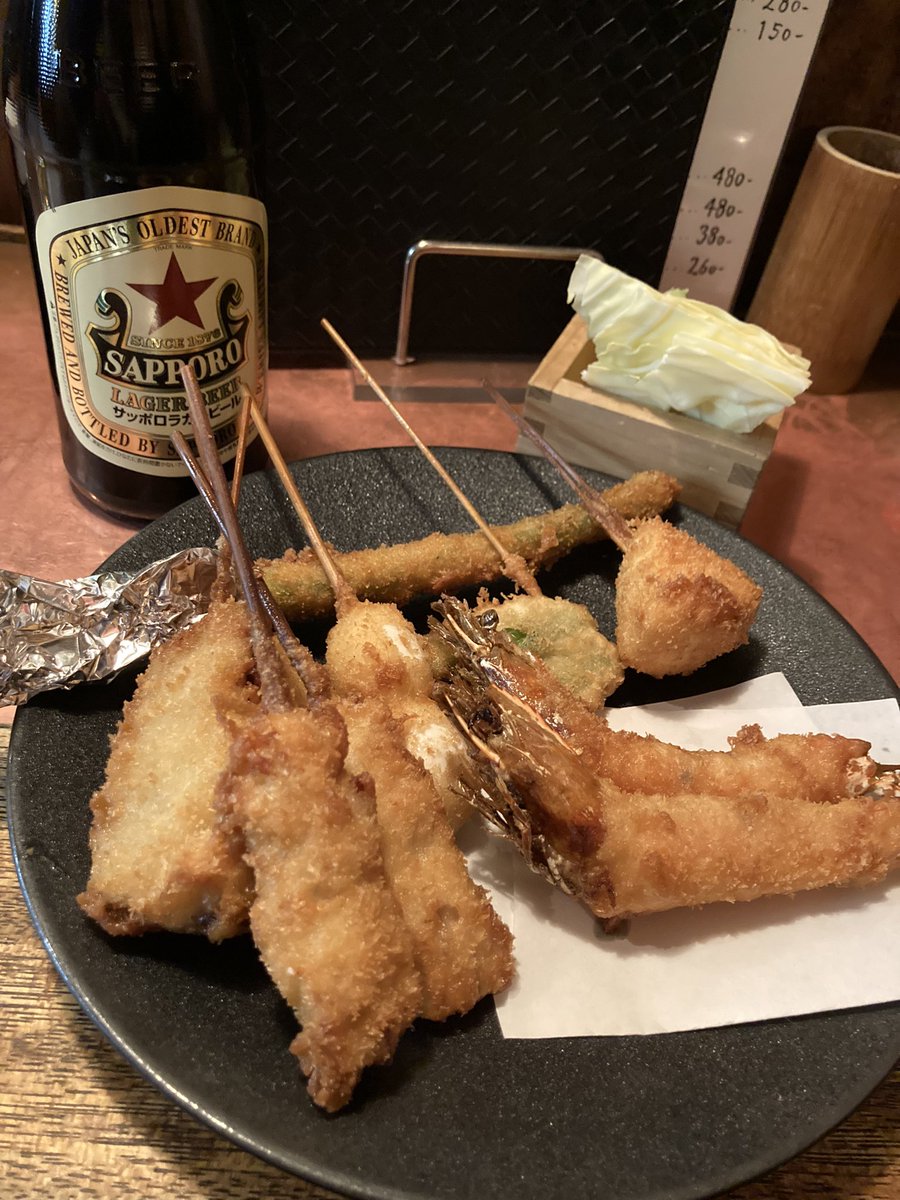 TMK_999LDK's tweet photo. 年始は、大阪に行ったりライブを見に行ったりいい寿司を食べたりしました
今年も良い年にするぞー🏃🏃🏃 https://t.co/LsV3ReQgrZ