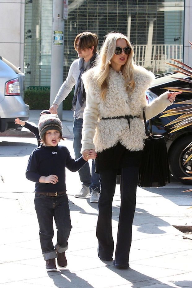 pradachurch's tweet photo. rachel zoe and her furs https://t.co/tquUj02WQT