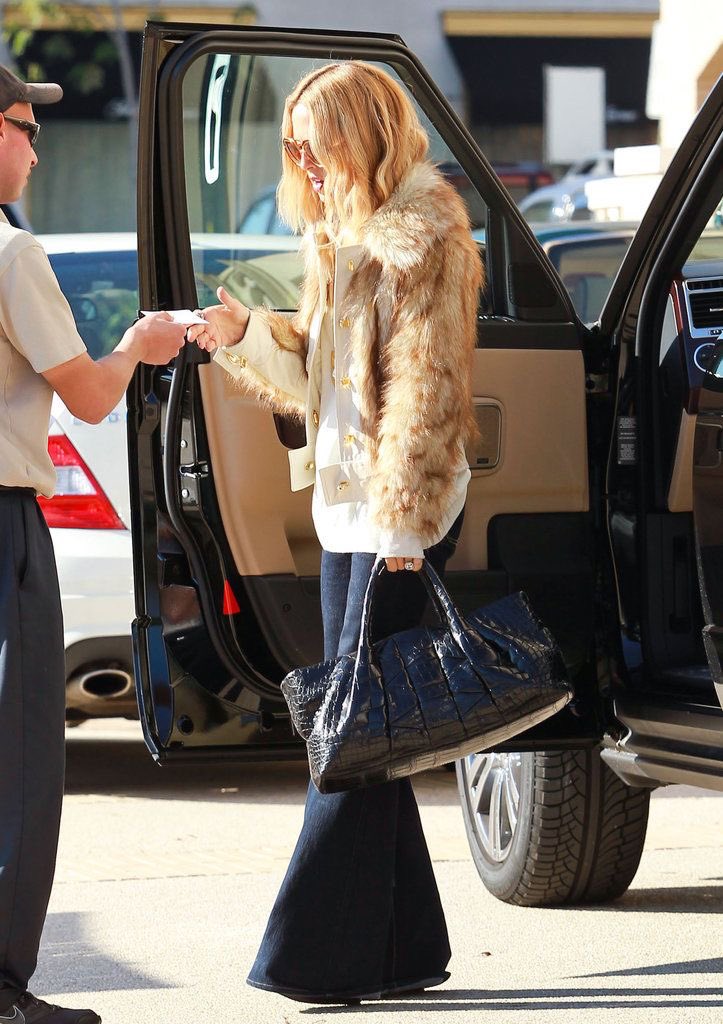 pradachurch's tweet photo. rachel zoe and her furs https://t.co/tquUj02WQT