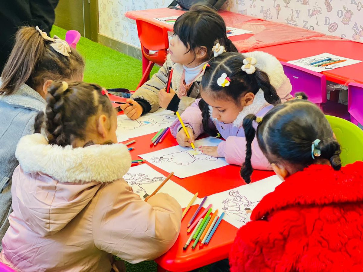 UnicefLibya's tweet photo. UNICEF recently visited the Child Development Center in #Benghazi to explore ways to strengthen its programs, expand its capacity, and replicate its success across #Libya. 👧🏻🧒🏾👦🏻
 
#ForEveryChild, Protection. https://t.co/Y4ri5yQh4a